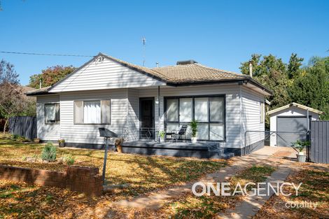 Property photo of 6 Marama Parade Mount Austin NSW 2650
