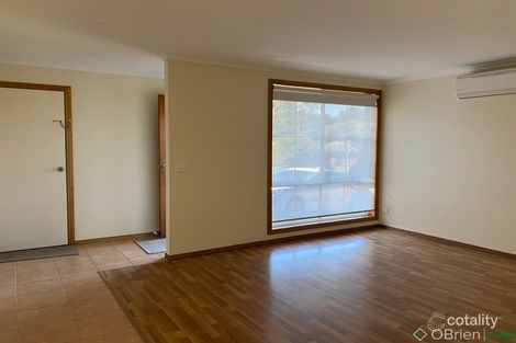 Property photo of 11/3 Gumleaf Place Drouin VIC 3818