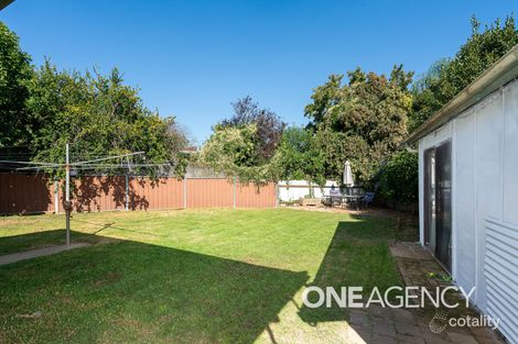 Property photo of 6 Marama Parade Mount Austin NSW 2650