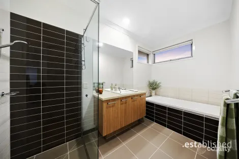 Property photo of 61 Broadbeach Circuit Point Cook VIC 3030