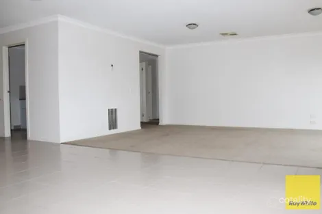 Property photo of 21 Dromana Way Truganina VIC 3029