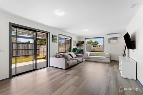 Property photo of 6 Broadbent Way Pakenham VIC 3810