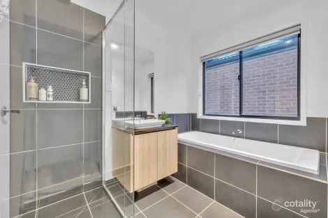 Property photo of 9 Nankeen Way Tarneit VIC 3029