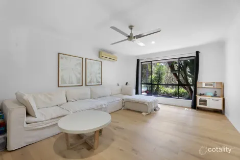 Property photo of 55 Simpsons Road Elanora QLD 4221