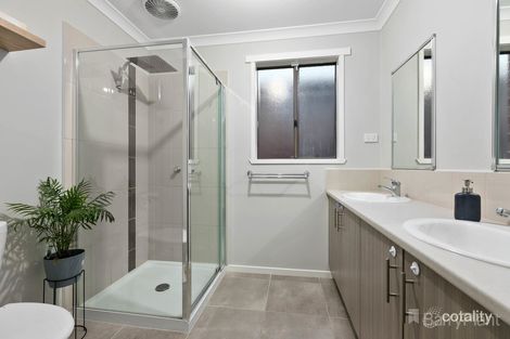 Property photo of 50 Greendale Boulevard Pakenham VIC 3810