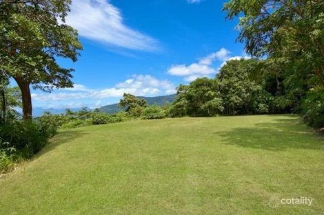 Property photo of 13 Oceanview Place Mooroobool QLD 4870