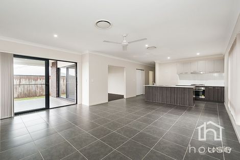 Property photo of 7 Starling Street Deebing Heights QLD 4306