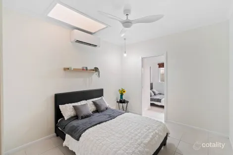 Property photo of 15 Granite Close Brinsmead QLD 4870