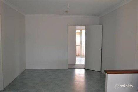 Property photo of 9 Tuxford Fairway Usher WA 6230