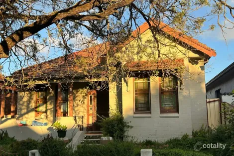 30 Waratah St, Canterbury, NSW 2193