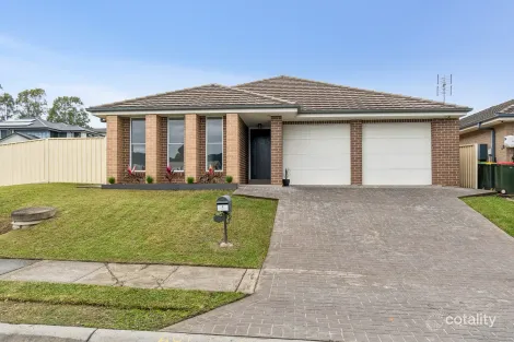 Property photo of 2 Norman Clark Crescent Horsley NSW 2530