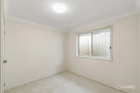 Property photo of 2 Norman Clark Crescent Horsley NSW 2530
