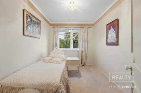 Property photo of 15 Whitley Crescent Karrinyup WA 6018