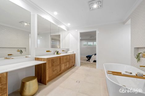 Property photo of 124 Sirius Street Coorparoo QLD 4151