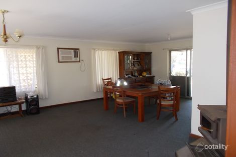 Property photo of 33 Stephen Road Waggrakine WA 6530