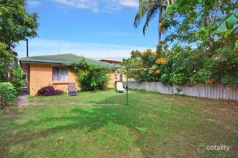 Property photo of 31 Miami Shore Parade Miami QLD 4220