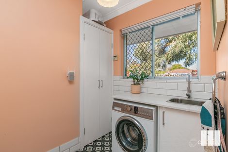 Property photo of 8 Davilak Street Como WA 6152