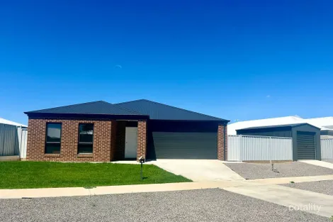 18 MAYNE BVD, IRYMPLE, VIC 3498