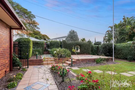 Property photo of 37 Hipwood Road Hamilton QLD 4007