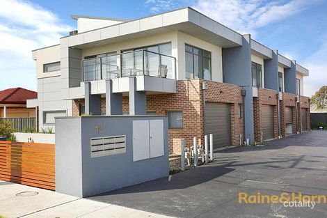 2/18 Northumberland Rd, Sunshine North, VIC 3020