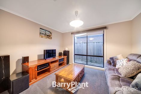 Property photo of 30 Honeyeater Way Pakenham VIC 3810