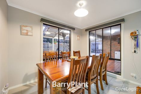 Property photo of 30 Honeyeater Way Pakenham VIC 3810