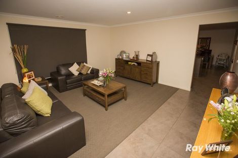 Property photo of 38 Melissa Way Pakenham VIC 3810