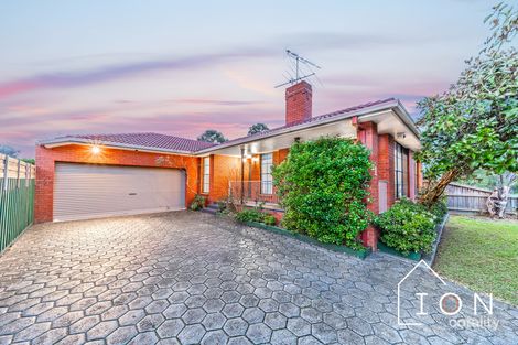 Property photo of 1 Murndal Court Berwick VIC 3806