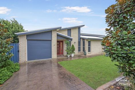 1/33 Bouganvillea Dr, Middle Ridge, QLD 4350