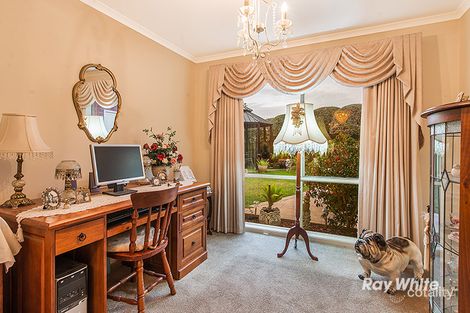 Property photo of 18 Mariner Close Cranbourne North VIC 3977