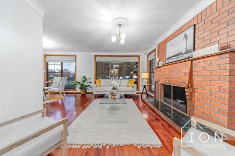 Property photo of 1 Murndal Court Berwick VIC 3806