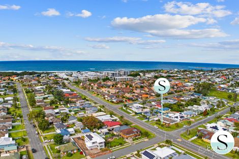 8 Civic Ave, Caves Beach, NSW 2281