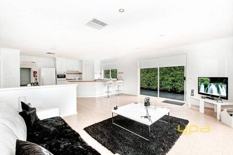Property photo of 4 Park Road Hillside VIC 3037