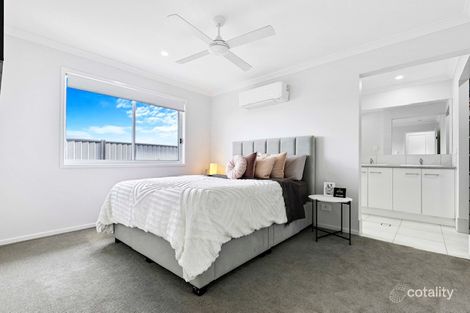 Property photo of 15 Canecutter Court Kawungan QLD 4655