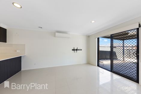 Property photo of 11 Hatfield Place Deer Park VIC 3023