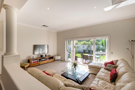 Property photo of 19 Stanley Close St Ives NSW 2075