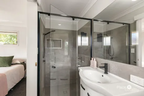 Property photo of 1/594 Sherwood Road Sherwood QLD 4075