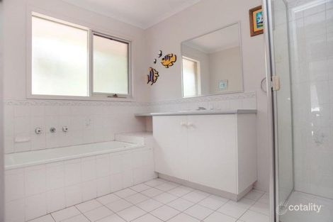 Property photo of 6 Dadswell Court Sunbury VIC 3429