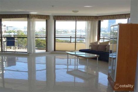 Property photo of 13/26 Lower River Terrace South Brisbane QLD 4101
