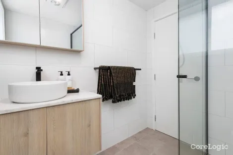 Property photo of 6/3 Mosbri Crescent The Hill NSW 2300