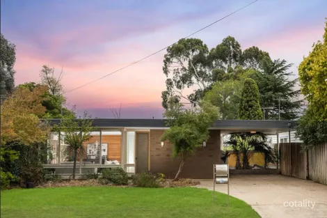 18 Thompson Ct, Werribee, VIC 3030