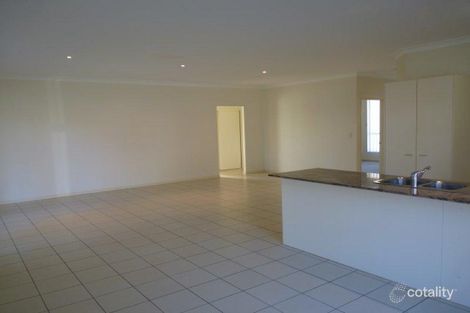Property photo of 20 Whipbird Court Urangan QLD 4655