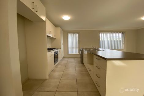 Property photo of 28 Bradford Circuit Dubbo NSW 2830