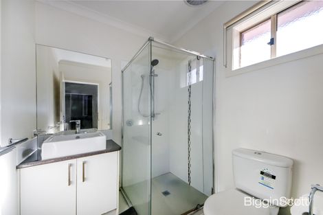 Property photo of 2/12 Miller Crescent Mount Waverley VIC 3149