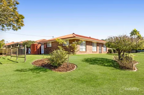 Property photo of 33 Miranda Drive Wilsonton Heights QLD 4350