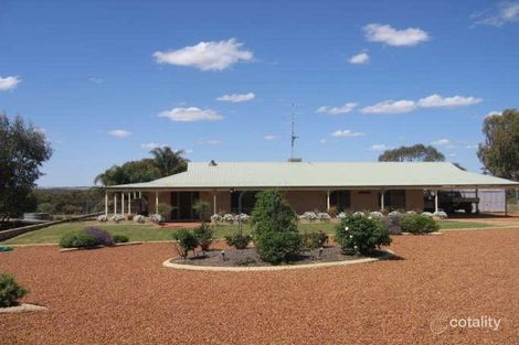 38 Tenth Rd, York, WA 6302