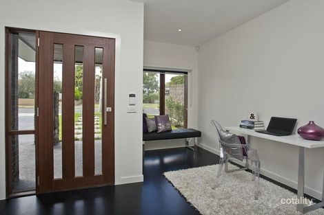 Property photo of 16 Loch Crescent Strathmore VIC 3041