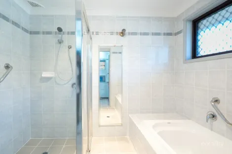 Property photo of 14 Bowerbird Avenue Ingleburn NSW 2565