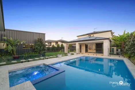 Property photo of 25 Fernlea Avenue Scarborough QLD 4020