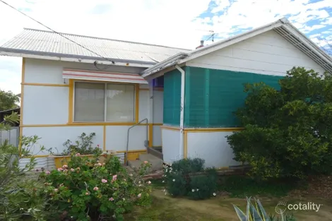 16 Caw St, Merredin, WA 6415